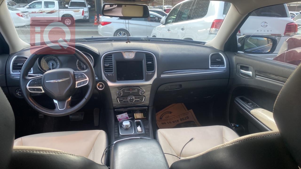 كرايسلر 300